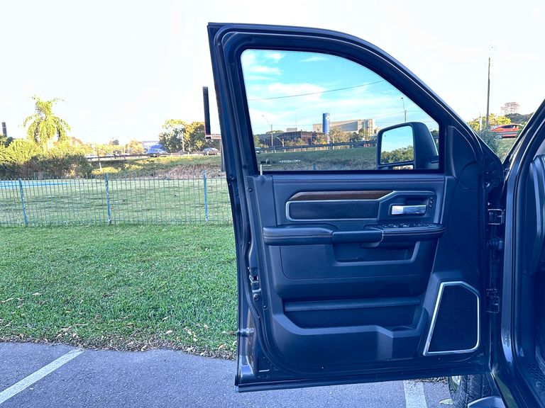 RAM 2500 LARAMIE  6.7 TDI  CD 4x4 Diesel