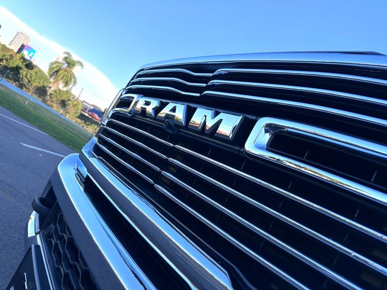 RAM 2500 LARAMIE  6.7 TDI  CD 4x4 Diesel