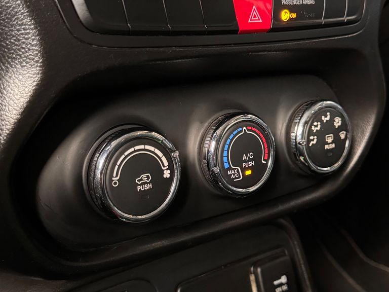 Jeep Renegade 1.8 4x2 Flex 16V Aut.