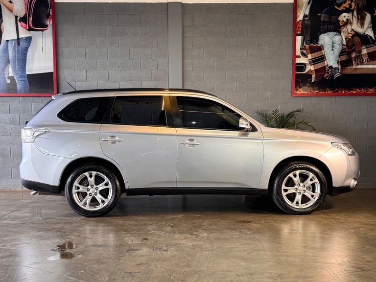 Mitsubishi OUTLANDER 2.0 16V 160cv Aut.