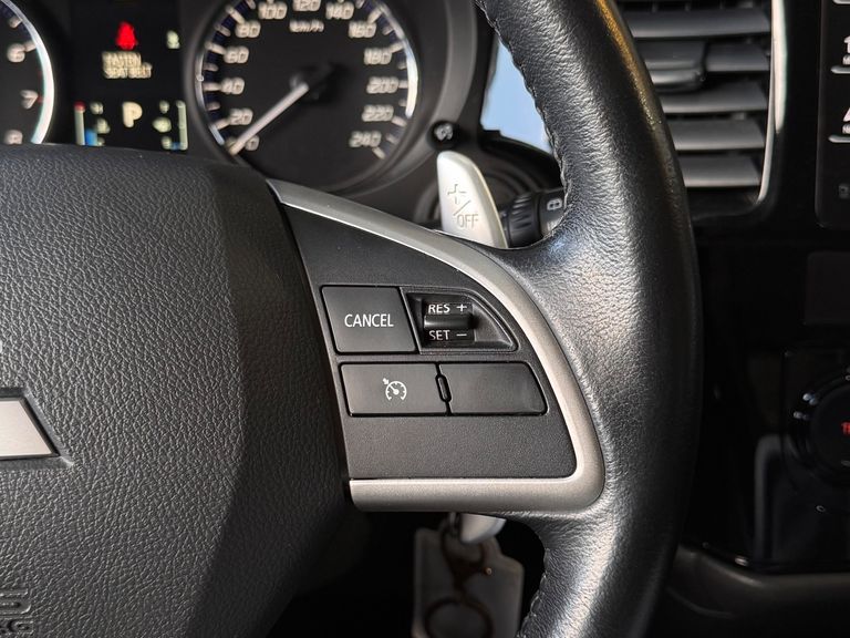 Mitsubishi OUTLANDER 2.0 16V 160cv Aut.