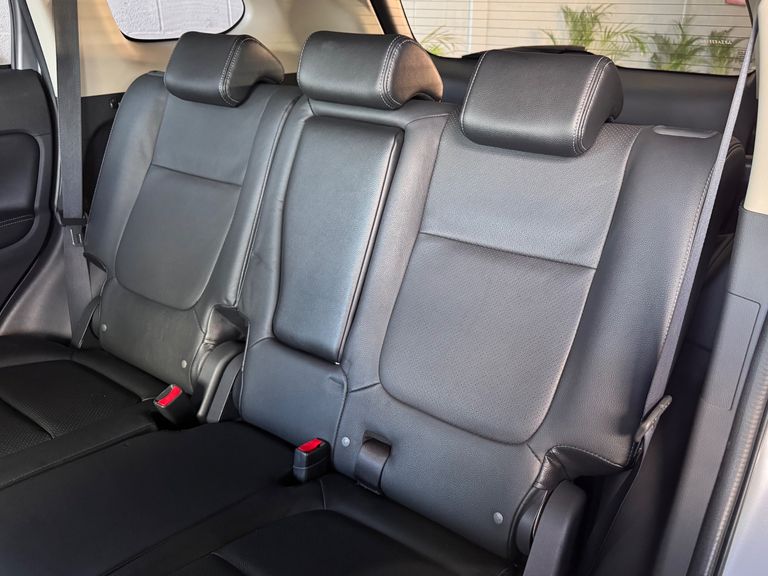 Mitsubishi OUTLANDER 2.0 16V 160cv Aut.