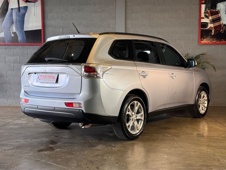 Mitsubishi OUTLANDER 2.0 16V 160cv Aut.