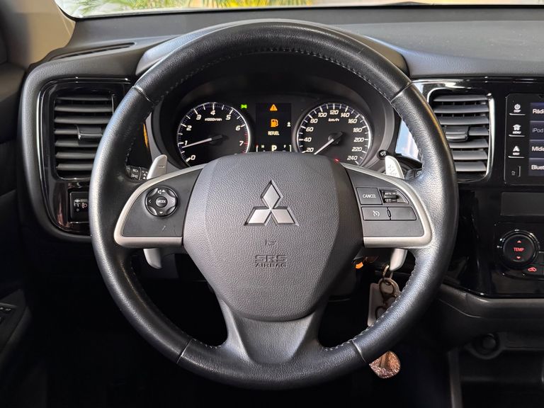 Mitsubishi OUTLANDER 2.0 16V 160cv Aut.