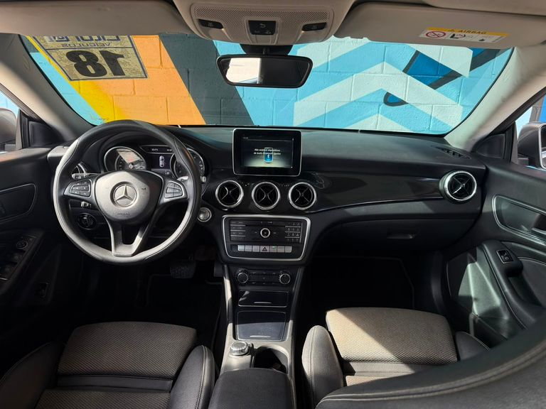 Mercedes CLA-180 1.6 16V 122cv Aut.
