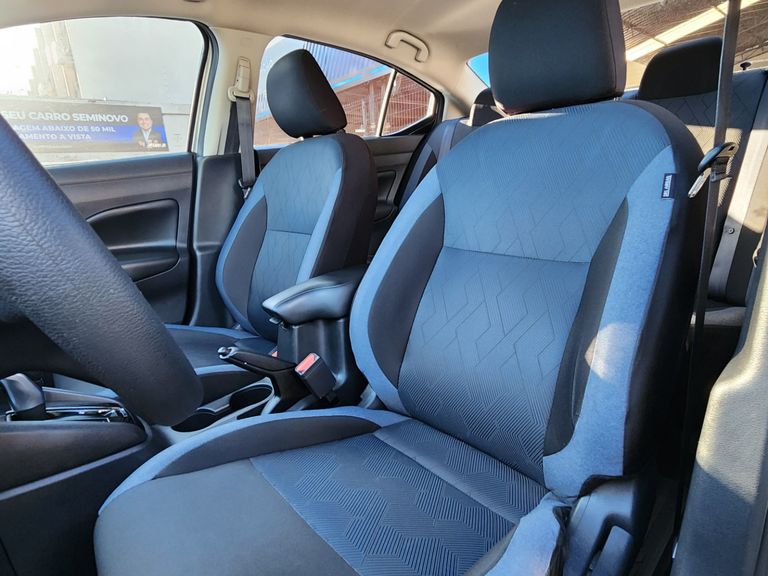 Nissan VERSA Advance 1.6 16V Flex Aut.