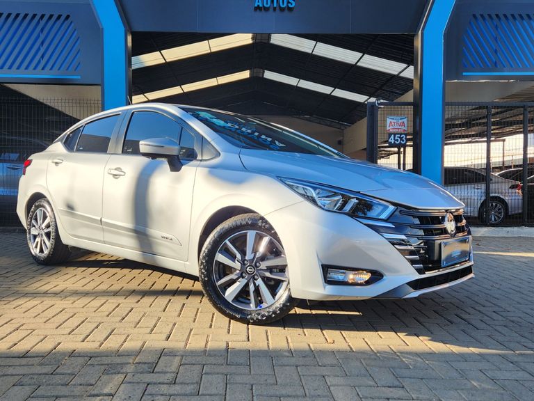 Nissan VERSA Advance 1.6 16V Flex Aut.