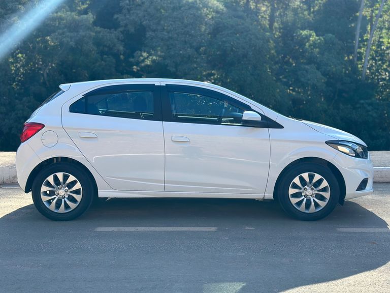 Chevrolet ONIX HATCH LT 1.4 8V FlexPower 5p Mec.