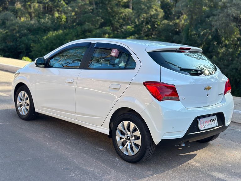 Chevrolet ONIX HATCH LT 1.4 8V FlexPower 5p Mec.