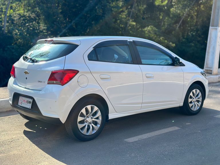 Chevrolet ONIX HATCH LT 1.4 8V FlexPower 5p Mec.