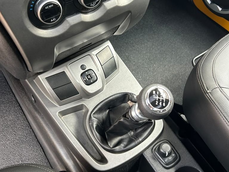Troller T-4 4x4 3.2 20V Tdi Cap. Rígida Diesel