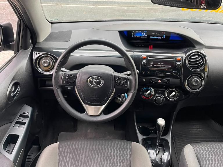 Toyota ETIOS XS Sedan 1.5 Flex 16V 4p Aut.