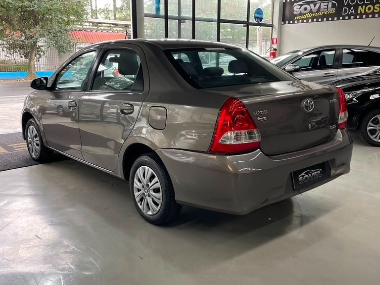 Toyota ETIOS XS Sedan 1.5 Flex 16V 4p Aut.