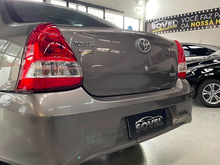 Toyota ETIOS XS Sedan 1.5 Flex 16V 4p Aut.