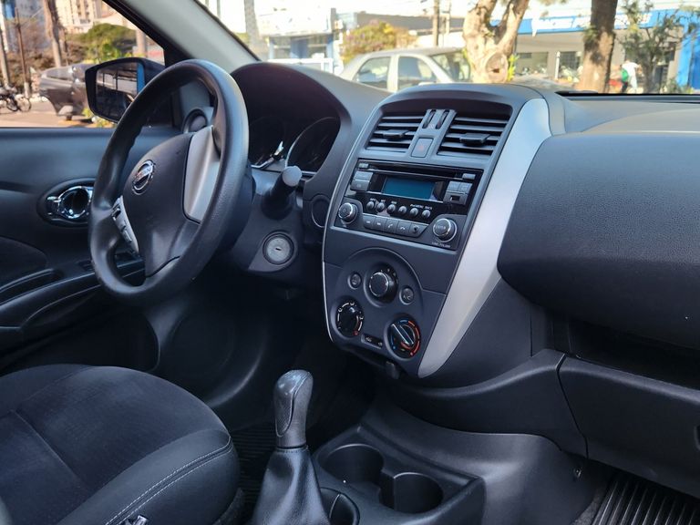 Nissan VERSA SV 1.6 16V Flex Fuel 4p Mec.