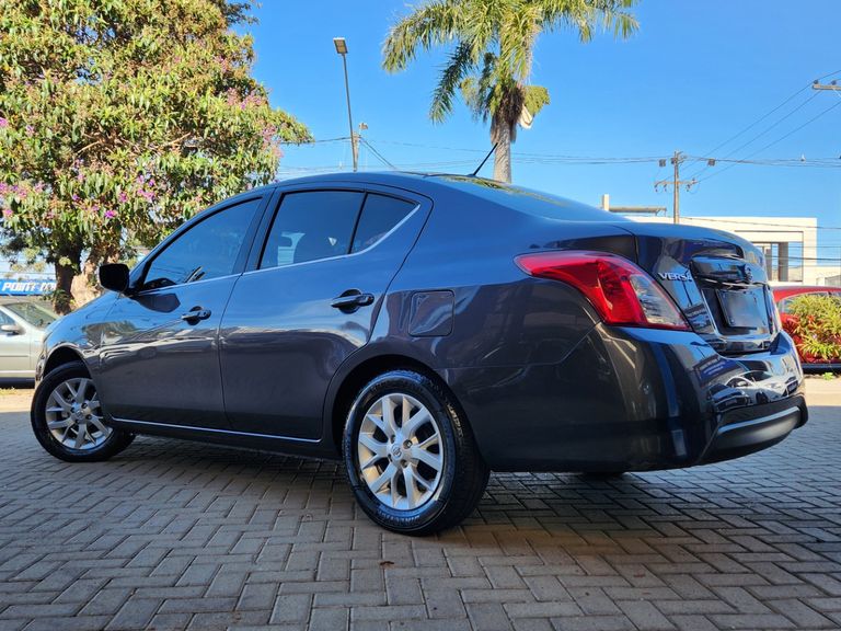 Nissan VERSA SV 1.6 16V Flex Fuel 4p Mec.