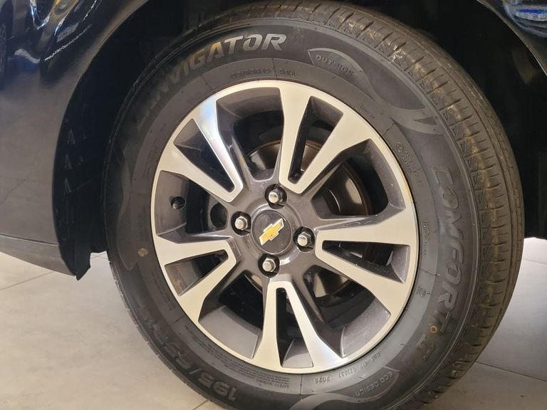 Chevrolet Onix Hatch LTZ 1.4 8V Flexpower 5P Aut. - foto 3