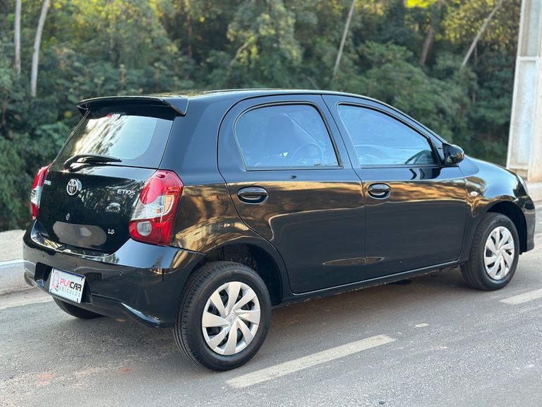 Toyota ETIOS X 1.3 Flex 16V 5p Mec.