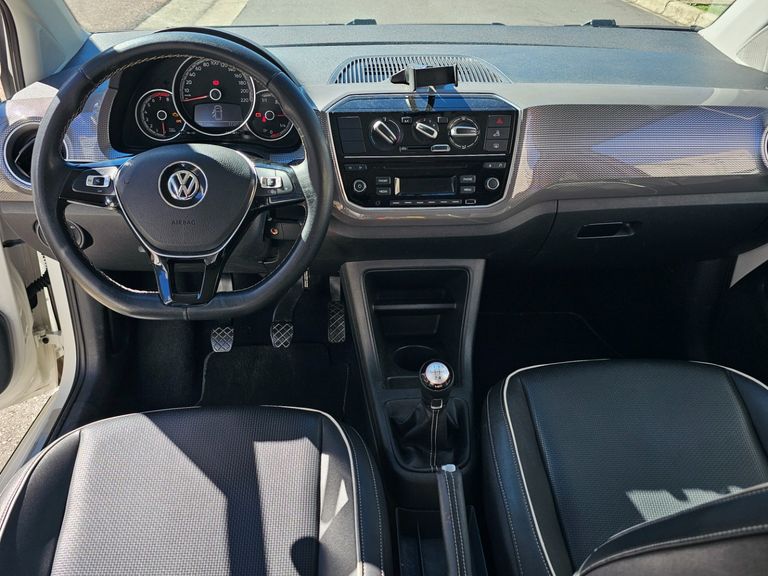 VolksWagen up! cross 1.0 TSI Total Flex 12V 5p
