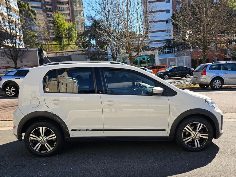 VolksWagen up! cross 1.0 TSI Total Flex 12V 5p