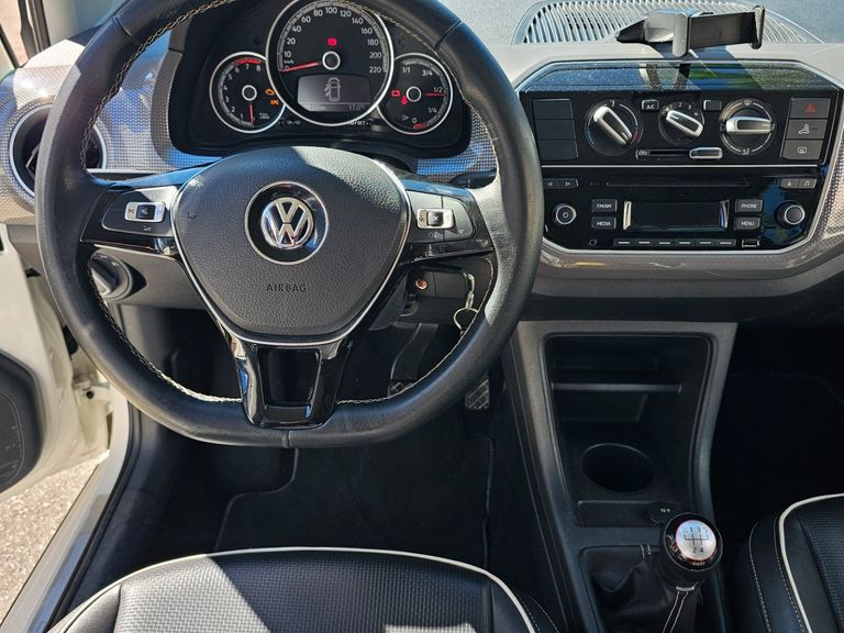 VolksWagen up! cross 1.0 TSI Total Flex 12V 5p
