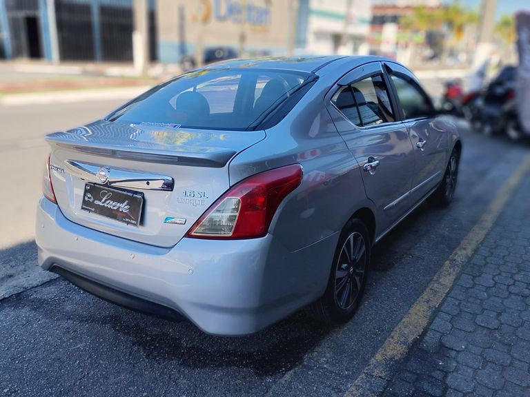 Nissan VERSA UNIQUE 1.6 16V FlexStart 4p Aut.