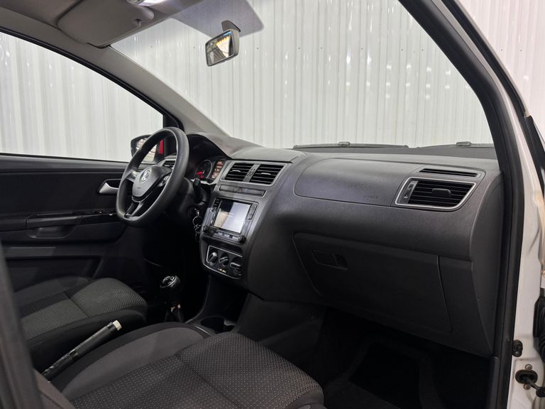 VolksWagen Fox Connect 1.6 Flex 8V 5p