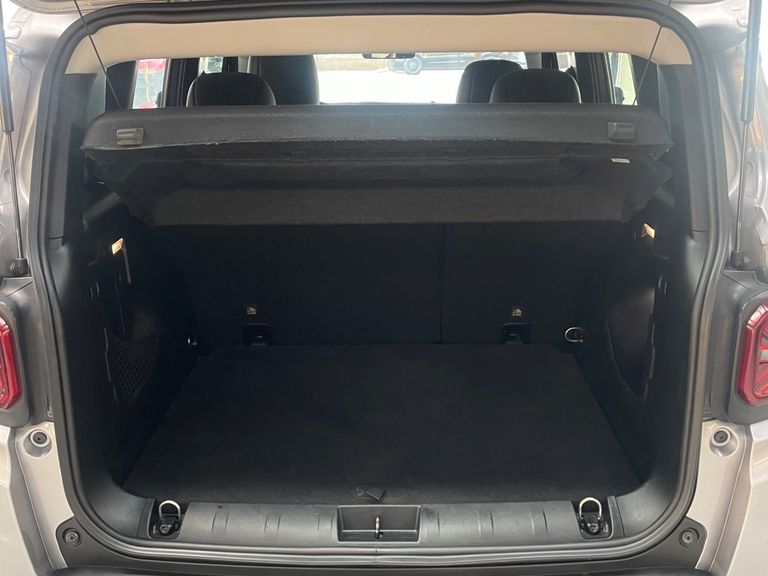 Jeep Renegade Long. T270 1.3 TB 4x2 Flex Aut.
