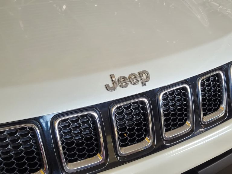 Jeep COMPASS LONGITUDE 2.0 4x4 Dies. 16V Aut.