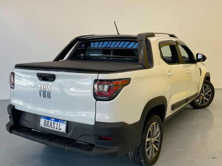 Fiat Strada Volcano 1.3 Flex 8V CD