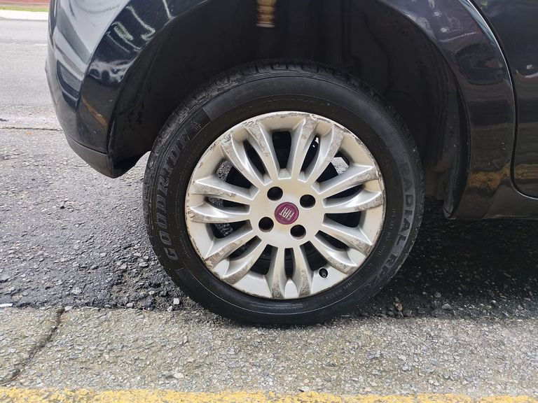 Fiat Idea ATTRACTIVE 1.4 Fire Flex 8V 5p
