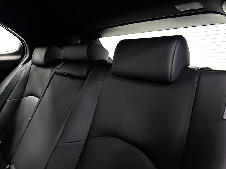 Lexus UX-250h Dynamic 2.0 16V Aut. (Híbrido)