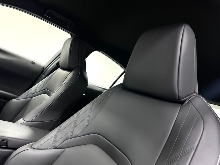 Lexus UX-250h Dynamic 2.0 16V Aut. (Híbrido)