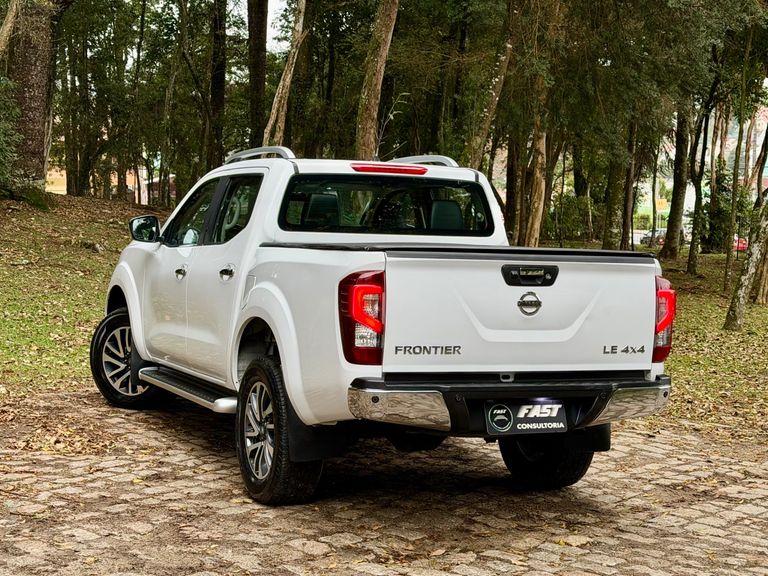 Nissan Frontier LE CD 4x4 2.3 Bi-TB Diesel Aut.