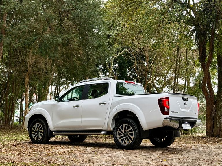 Nissan Frontier LE CD 4x4 2.3 Bi-TB Diesel Aut.