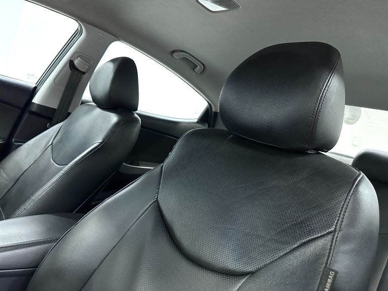 Hyundai Elantra GLS 2.0 16V Flex Aut.