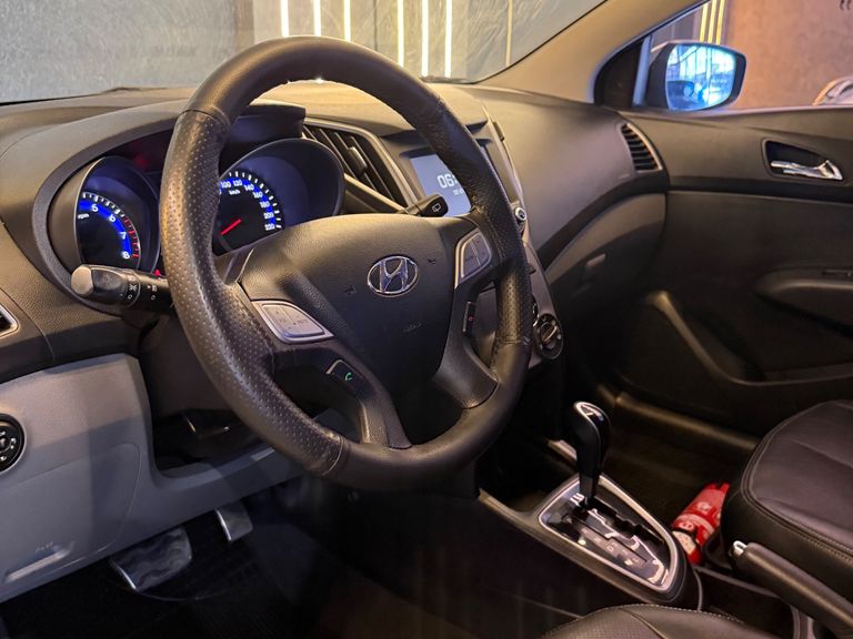 Hyundai HB20X Premium 1.6 Flex 16V Aut.