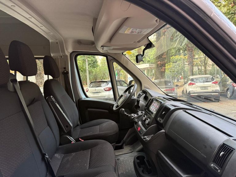 Fiat Ducato Minibus 2.2 Exec. 17L Diesel (E6)