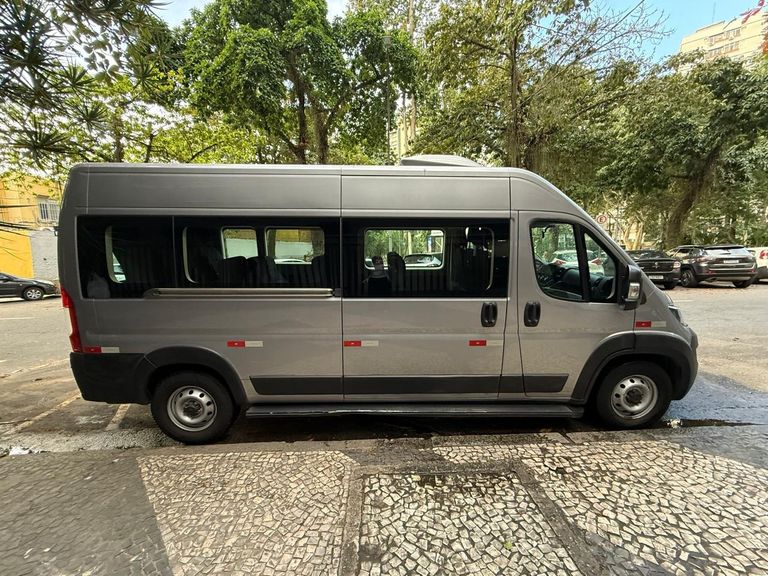 Fiat Ducato Minibus 2.2 Exec. 17L Diesel (E6)