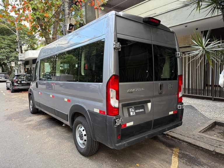 Fiat Ducato Minibus 2.2 Exec. 17L Diesel (E6)