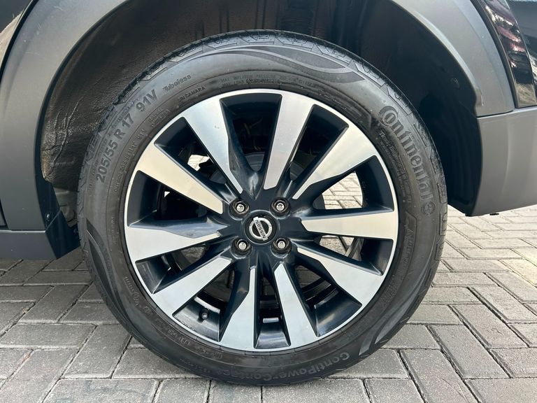 Nissan KICKS SV 1.6 16V FlexStar 5p Aut.