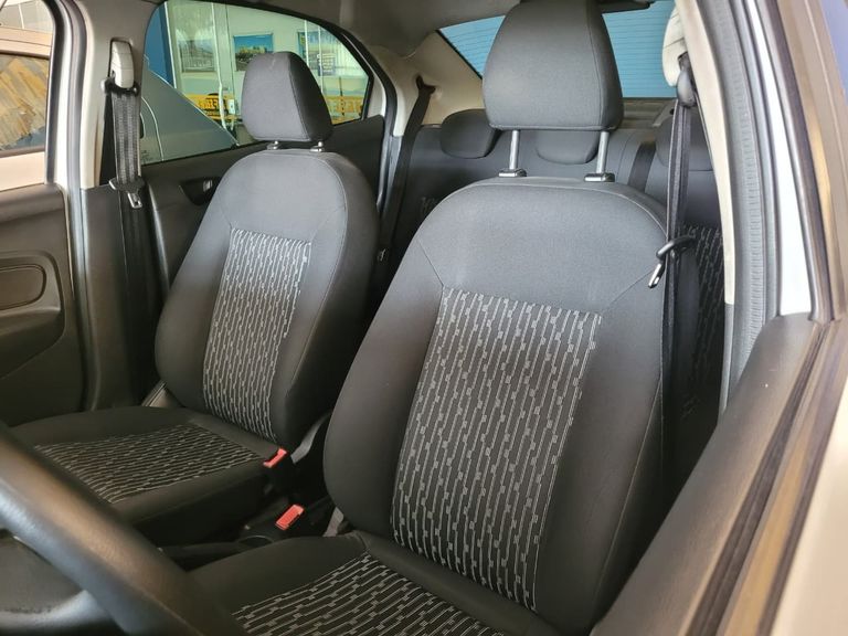 Ford Ka 1.5 Sedan SE 12V Flex 4p Mec.