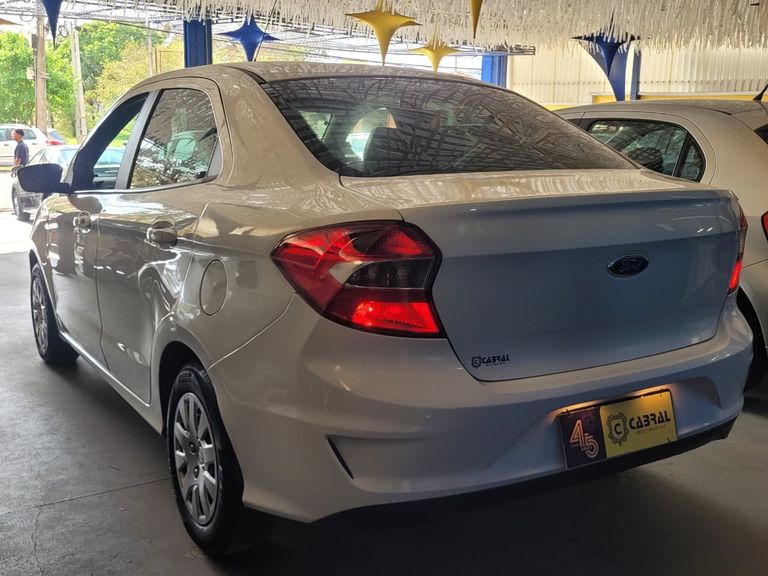 Ford Ka 1.5 Sedan SE 12V Flex 4p Mec.