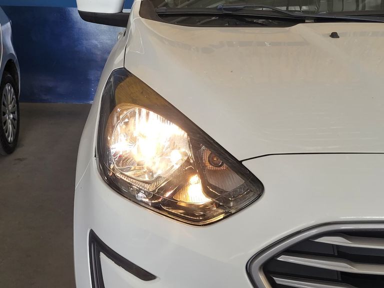 Ford Ka 1.5 Sedan SE 12V Flex 4p Mec.