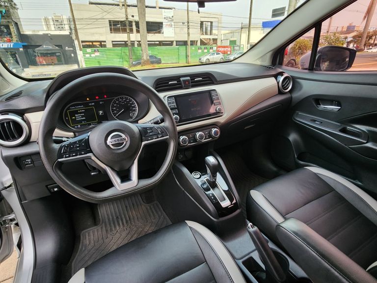 Nissan VERSA Advance 1.6 16V Flex Aut.
