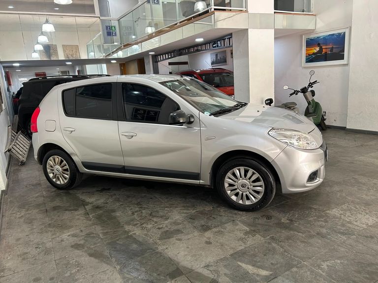 Renault SANDERO Privilège Hi-Flex 1.6 16V 5p Aut