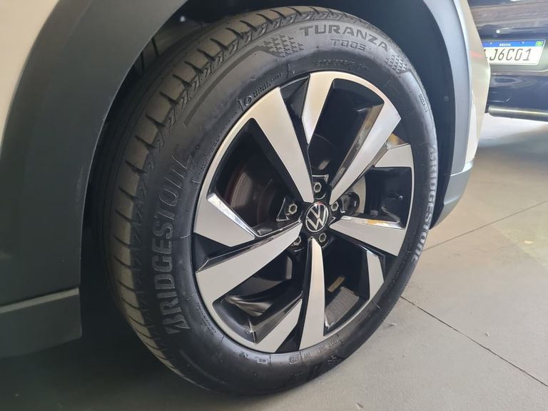 VolksWagen Nivus Highline 1.0 200 TSI Flex Aut.