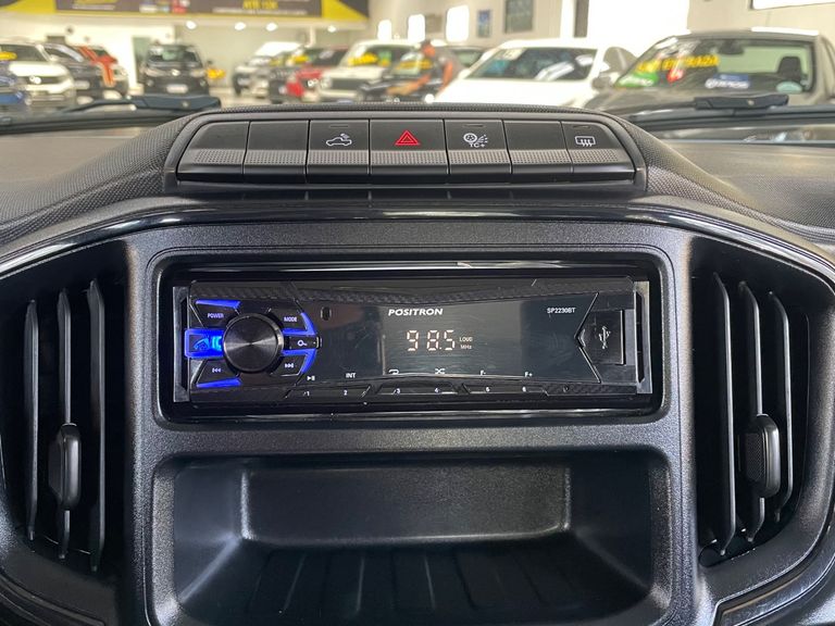 Fiat Strada Freedom 1.3 Flex 8V CD