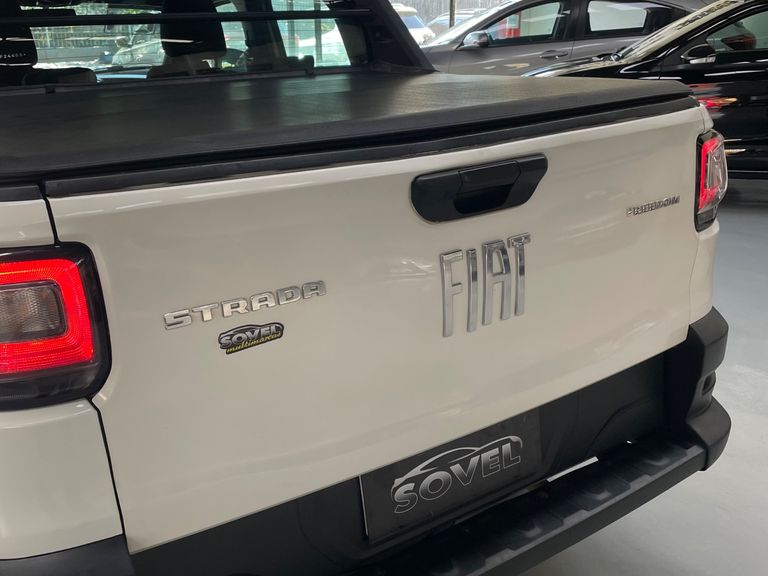 Fiat Strada Freedom 1.3 Flex 8V CD