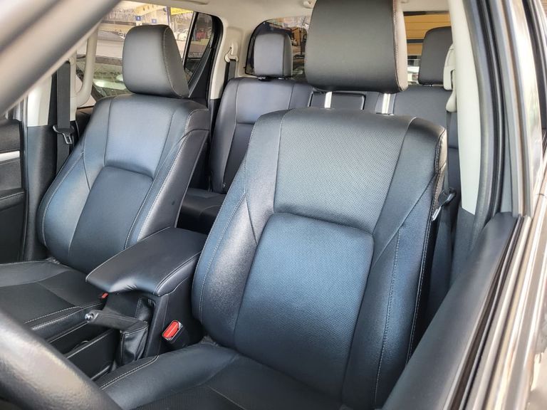 Toyota Hilux CD SRX 4x4 2.8 TDI 16V Diesel Aut.
